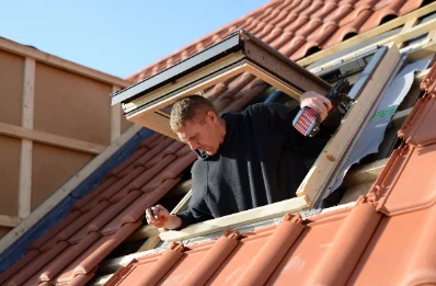 Pose de fenêtres de toit Velux à Prémilhat